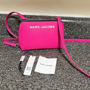 🔥 MARC JACOBS Small Crossbody Pouch | BOLD Fuchsia Pebbled Leather | NWT
